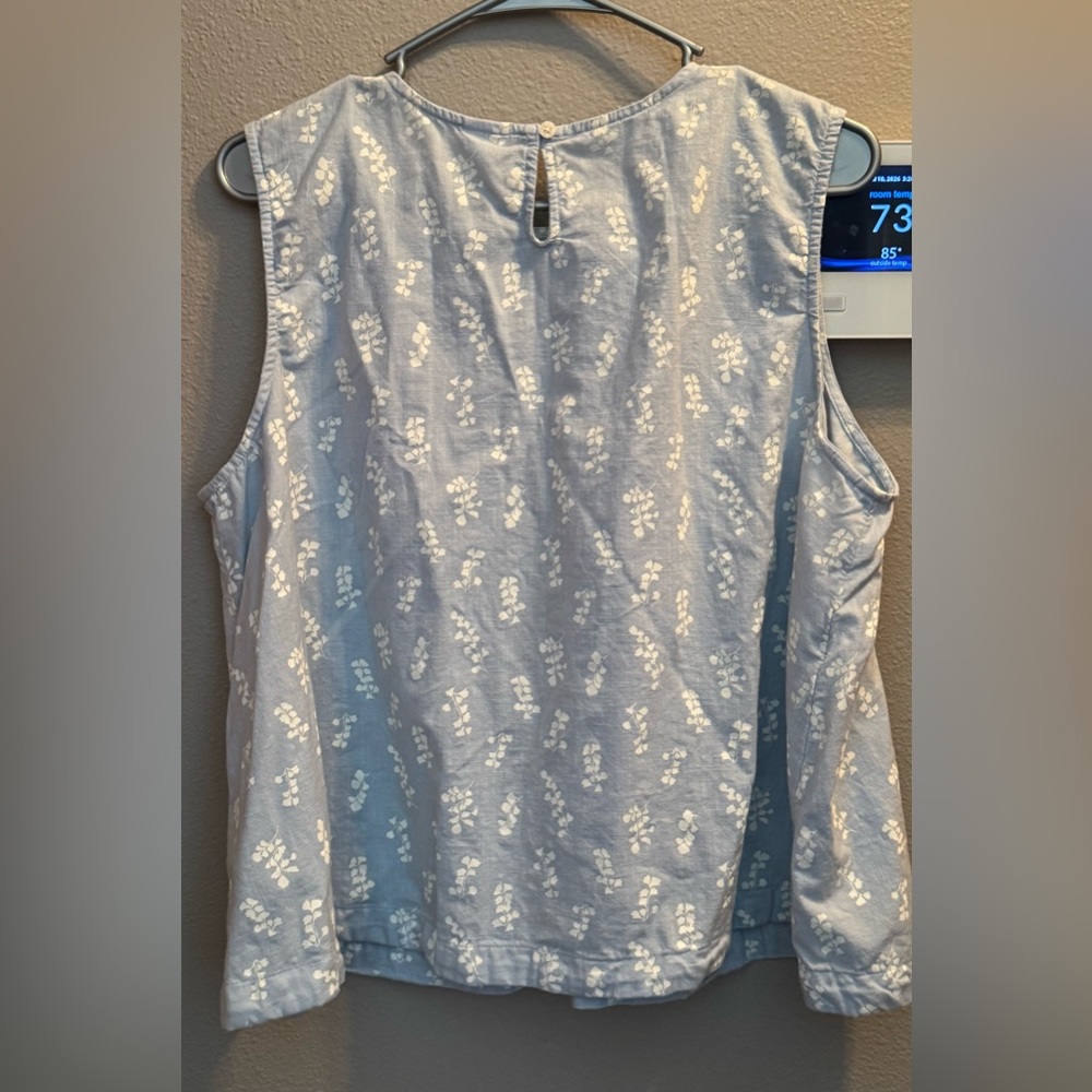 Melrose and Market Light Blue Floral Pintuck Tank - Picture 5 of 5